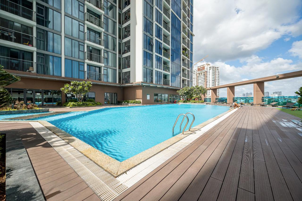 Căn hộ Eco Saigon - Amazing View - Free Pool & Gym *